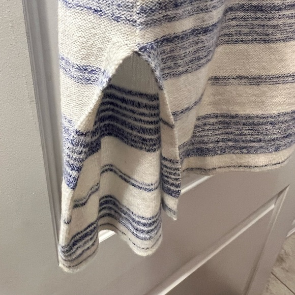 Dalia Relaxed Striped top - M - NWOT - Picture 4 of 5